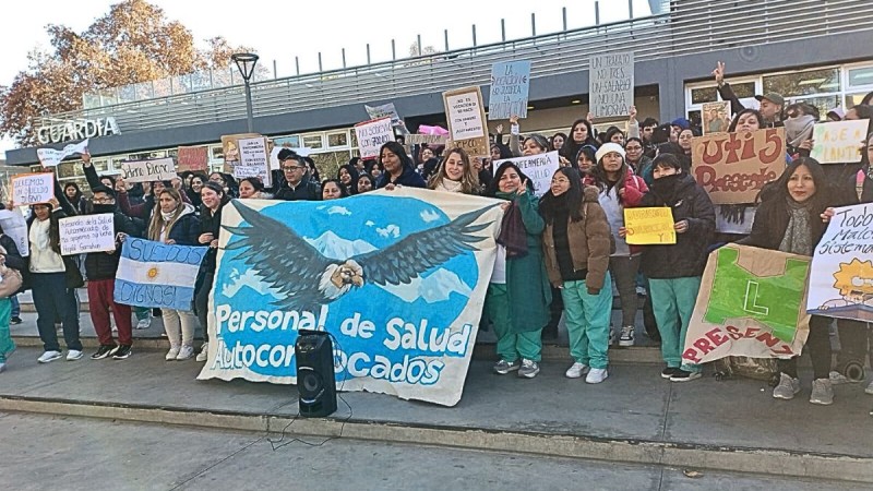 Denuncian despido arbitrario de enfermero con 30 años de trayectoria en el Hospital Central